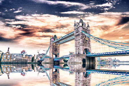 London Bridge at sunset.の写真素材