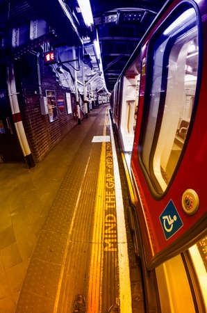 Train in station, London.のeditorial素材