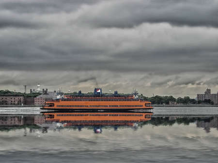 Ferry boat to Manhattan, NYC.のeditorial素材