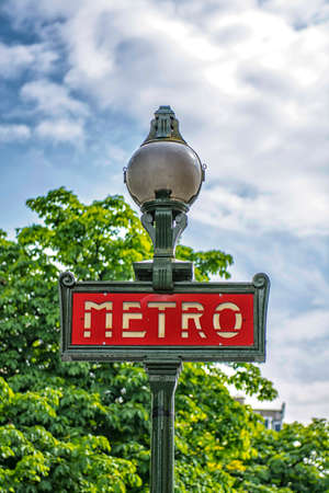 Classic Metro sign in Paris.のeditorial素材