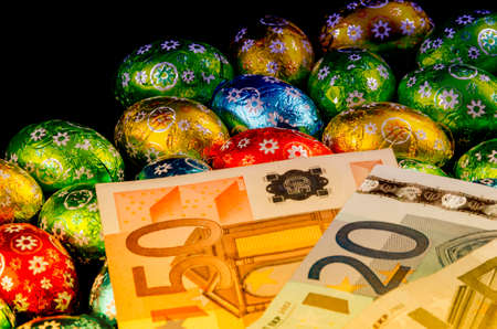 Money on ...eggs.の写真素材