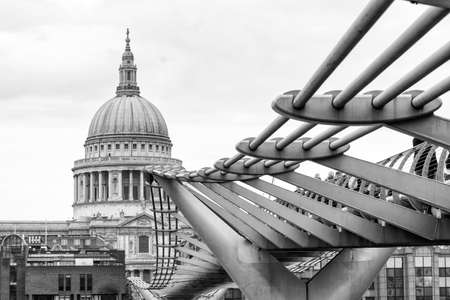 St. Paul eand Millennium Brudge.の写真素材