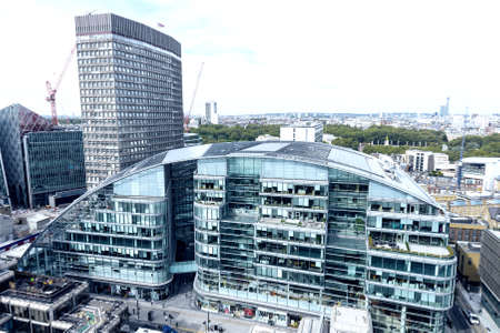 New Victoria Station, London.のeditorial素材