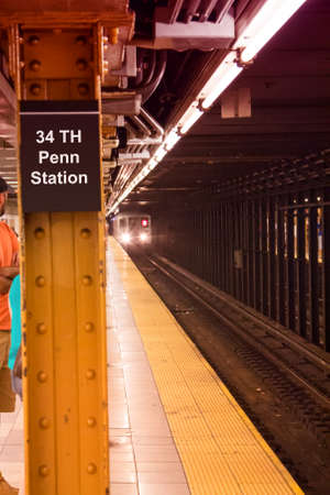 34 Penn Station sign.のeditorial素材