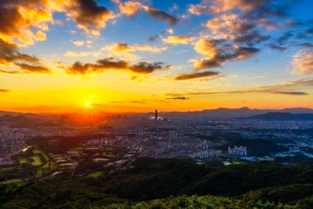 The sunset of seoul city skyline,Koreaの写真素材