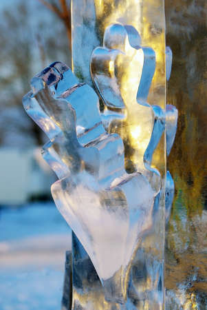 Sculpture "oak leaf" made of ice close-upの写真素材