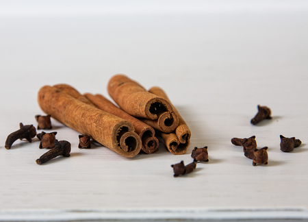 Whole cinnamon with clovesの写真素材