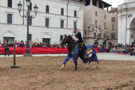 Italy, Brescia - October 01 2017: the view of the knight at celebrations of Caterina Cornaro is coming to the city, medieval festival in Brescia on October 01 2017, Lombardy, Italy.のeditorial素材