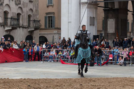 Italy, Brescia - October 01 2017: the view of the knight at the traditional tournament at celebrations of Caterina Cornaro is coming to the city, medieval festival in Brescia on October 01 2017, Lombardy, Italy.のeditorial素材