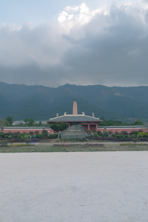 The stone tablet is engraved with "National Five-A Grade Scenic Spot and Chongsheng Temple Three Pagodas Cultural Tourism Area."のeditorial素材