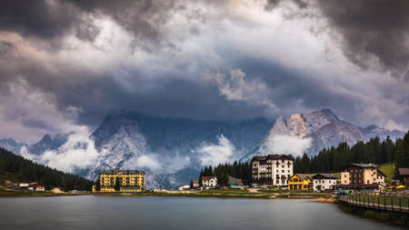 Lake Misurina, picturesque afternoon scene in the Tre Cime Di Lavaredo Natural Park, Dolomite Alps, Italy, Europe. の写真素材
