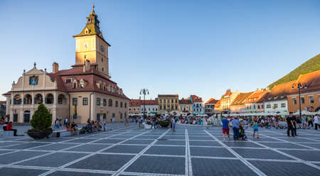 Brasov, Romania - 10 August, 2017: The Brasov Council Square (Piata Sfatului), is the main central square of the old medieval city of Brasov.のeditorial素材