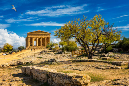 Valley of the Temples (Valle dei Templi), The Temple of Concordia, an ancient Greek Temple built in the 5th century BC, Agrigento, Sicily. Temple of Concordia, Agrigento, Sicily, Italyのeditorial素材