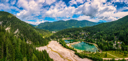 Jasna lake with beautiful mountains. Nature scenery in Triglav national park. Location: Triglav national park. Kranjska Gora, Slovenia, Europe. Mountain lake Jasna in Krajsnka Gora, Slovenia.の写真素材