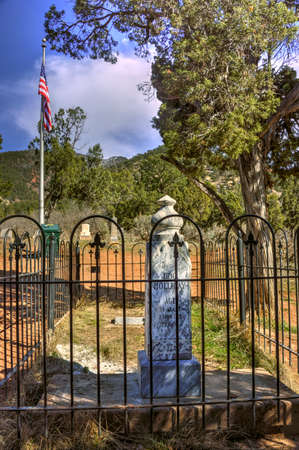Glenwood Springs, Colorado - 03/10/2016 - Doc Holliday's Monument in the Glenwood Cemetery in Glenwood, Colorado.のeditorial素材
