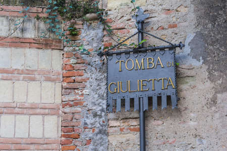VERONA, ITALY - March 07, 2017: A tablet with an inscription on the Italian "Tomb of Juliet"のeditorial素材