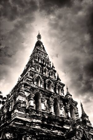 HDR of Wat Chedi Liem in Chiang Mai, Thailand.の写真素材