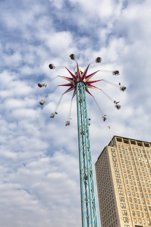 Portrait view of the Star Flyer ride in London, England.のeditorial素材
