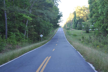 long  country  roadの写真素材