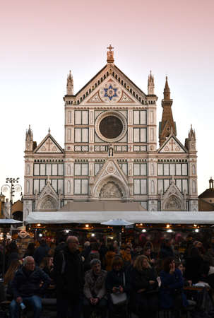 Florence, ITALY - DECEMBER 2018: Christmas Market in front of the 'Basilica of Santa Croce'. Xmas atmosphere, Italy.のeditorial素材