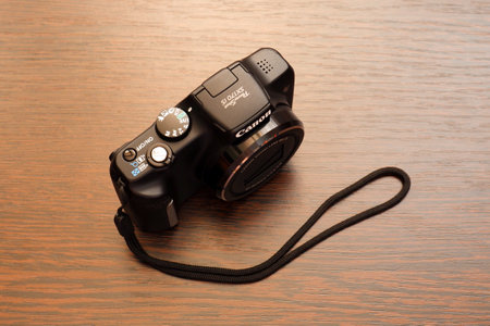 Ryazan, Russia - August 30, 2021: Canon compact digital camera.  Canon PowerShot SX170IS Digital Cameraのeditorial素材