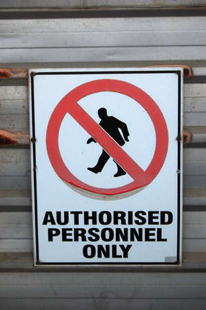 Sefaty sign nearby building spotの写真素材