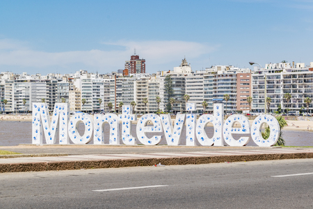 Landmark place at pocitos beach in which is located the montevideo letters, a place for tourist to take souvenir photosのeditorial素材