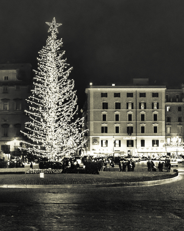 ROME, ITALY, DECEMBER - 2017 - Night urban scene at famous piazza venezia in Rome city, Italyのeditorial素材