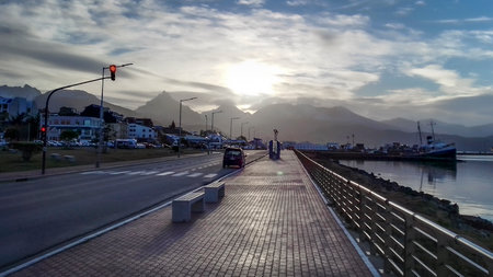 Empty morning scene at port boardwalk promenade, ushauaia city, tierra del fuego, argentinaの写真素材
