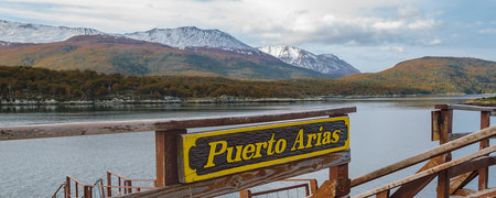 Lapataia River, Puerto Arias, Tierra del Fuego National Park, Ushuaia, Argentinaのeditorial素材