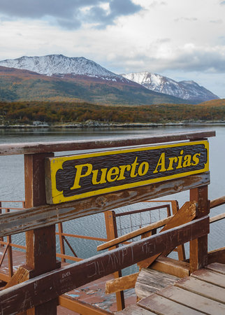 Lapataia River, Puerto Arias, Tierra del Fuego National Park, Ushuaia, Argentinaのeditorial素材