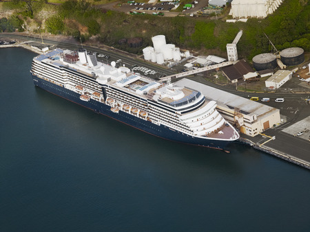 Aerial view of a cruise ship docked in the port of Hilo, Hawaiiの写真素材