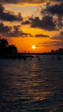 Sunset on the beaches of Cancunの写真素材