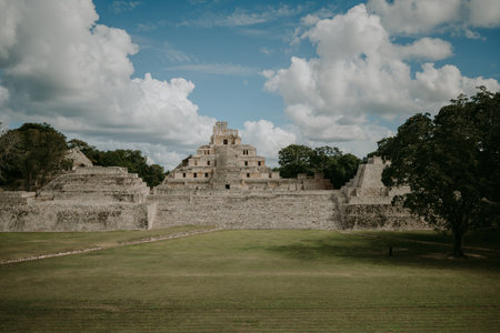 Mayan ruins in Chichen Itza, Yucatan, Mexicoの写真素材