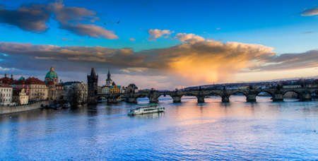 The Vltava River and the Charles Bridge in Pragueのeditorial素材