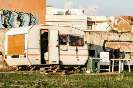 Old caravan used like home from poor manのeditorial素材