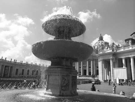 Fountain in St  Peter s Squareの素材