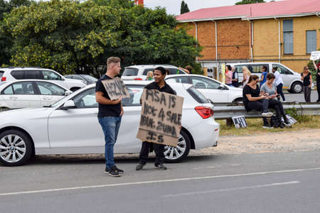 JOHANNESBURG, SOUTH AFRICA - APRIL 7, 2017: South African citizens protesting the presidency of South African President Jacob Zumaのeditorial素材
