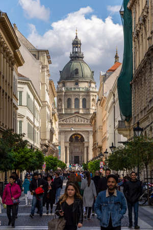 St. Stephen's Basilica. Giant church. Blue sky and clouds. Budapest, Hungaryのeditorial素材
