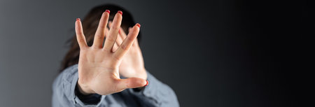 Female open palm like stop