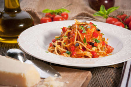 Whole Wheat Spaghetti with Tomato Sauce の写真素材