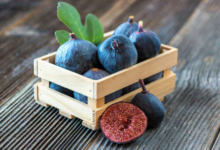 Fresh organic figs