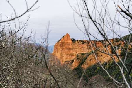 Las Medulas, Ponferrada, El Bierzo, Castilla y LeÃ³n, Spain. Panoramic view of the mountainous landscape of reddish sand of the Roman open pit gold mines.の写真素材