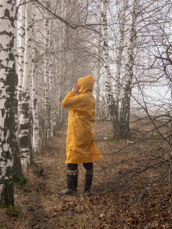 Volunteers in search of missing people: activism and support that brings the community together to help in need.の写真素材