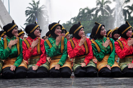 Jakarta, Indonesia - April 19, 2015 : Ratoh Jaroe Saman dancers perform in Jakarta, Indonesia. Saman Dance is a traditional dance of the Province of Nanggroe Aceh Darussalam, Indonesia.のeditorial素材