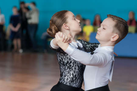 Minsk, Belarus-April 3, 2016: Unidentified Dance Couple Performs Juvenile-1 Standard European Program on the IDSA Championship Kinezis Star Cup Ã¢ï¿½ï¿½ 2016 in April 3, 2016 in Minsk, Republic of Belarusのeditorial素材