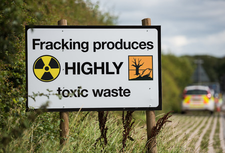 blackpool, england, 31/07/2017 Anti shale gas fracking protestors signs outside the cuadrilla fracking site at Preston New Road in Lancashire.Fracking is dangerous.のeditorial素材