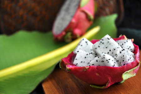 portion of fresh dragon fruit serve in dragon fruit skinの写真素材