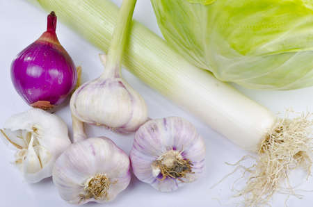 an autumnal cabbage, garlic and leek gemüse kompozitionの写真素材