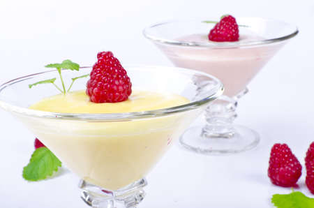 Pudding with Himbbereの写真素材